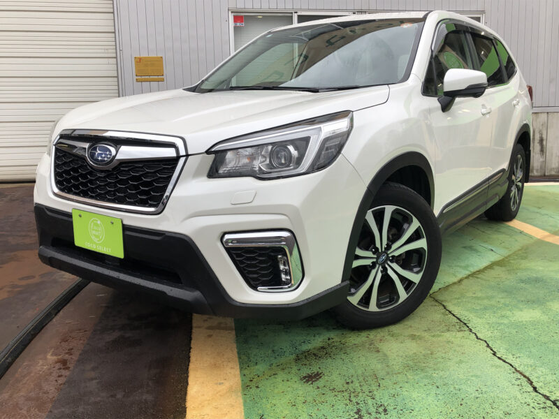 スバル　フォレスター　Premium 4WD