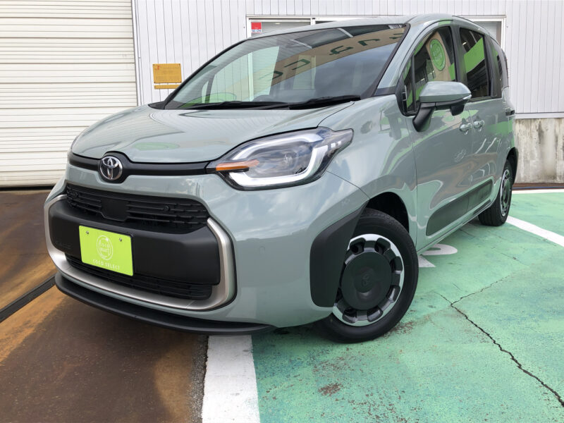 トヨタ　シエンタ　HYBRID Z 7人 4WD