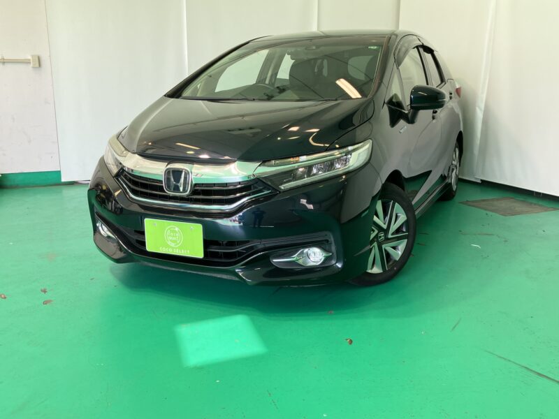ホンダ　シャトル　HYBRID X Honda SENSING