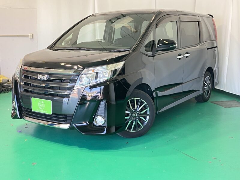 トヨタ　ノア　Si W×B 7人